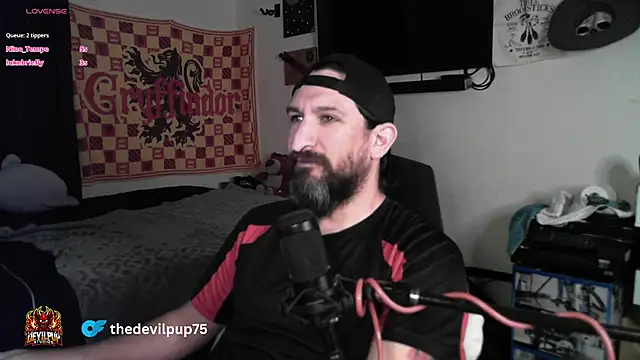 DevilPup75_'s cam snapshot