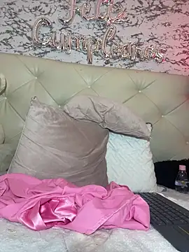 Lili__taylor's cam snapshot