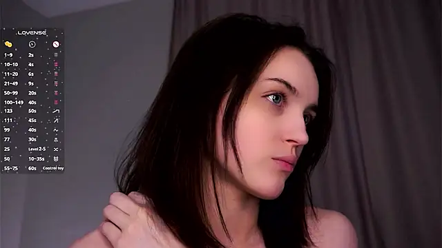 EffieHenri live sex cam