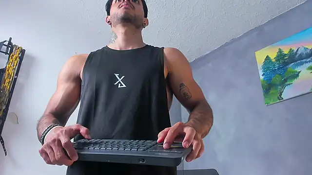 JuanBlade live sex cam