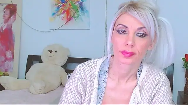 HoneyLara's cam snapshot