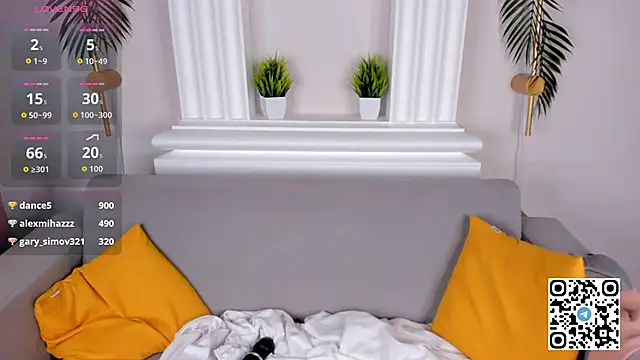 Mia_E1fie's cam snapshot