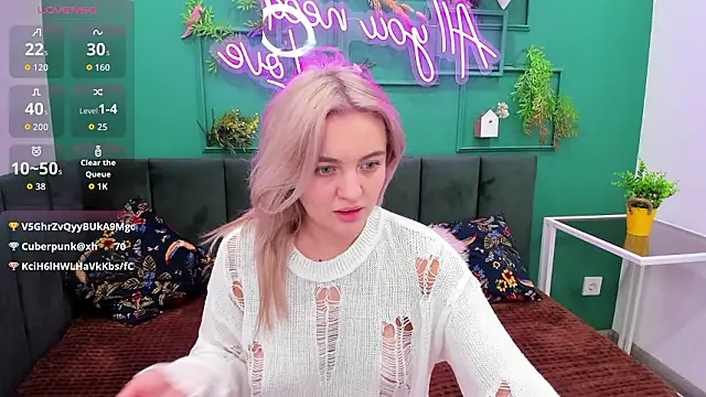 KatieBlossom_'s cam snapshot