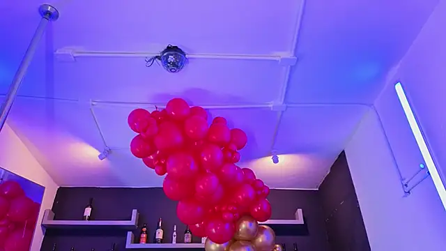 nova_salvatore's cam snapshot