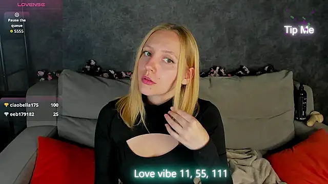 Anna_Chelsea's cam snapshot