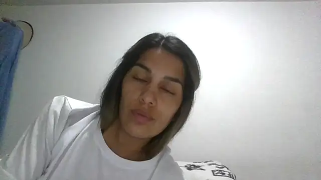 Juanabrunette7's cam snapshot