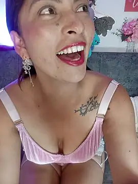 Fox_Roxxan's cam snapshot