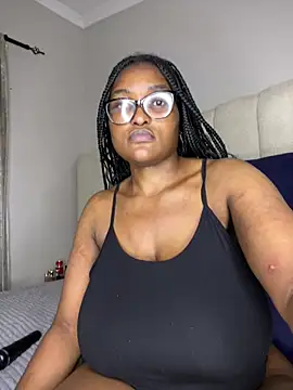 Bustygoddess32 live sex cam