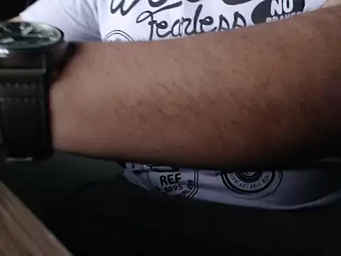 PoneiHetero live sex cam