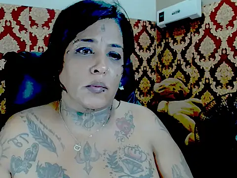 Indiancatz2 live sex cam