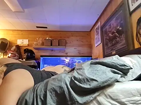 Ryan_and_Aurora live sex cam