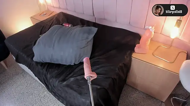 Hillary_Collins1's cam snapshot