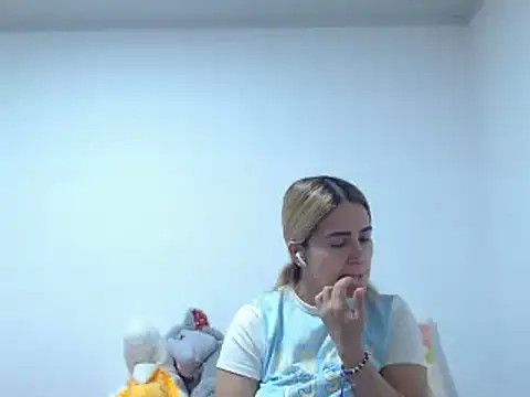 Lunazina's cam snapshot