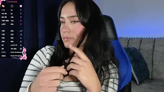 ZaraDames_'s cam snapshot