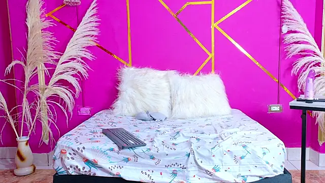 scarletdream5's cam snapshot