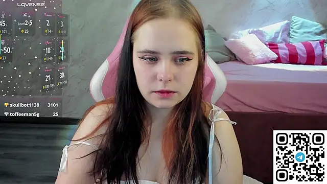 Alis_Platt's cam snapshot