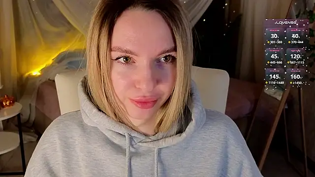 molly_crystal's cam snapshot