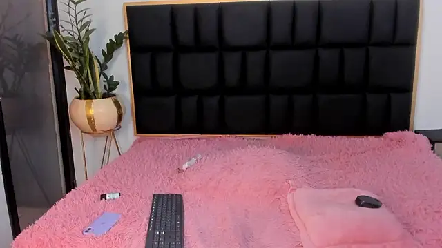 Emma_collins01's cam snapshot