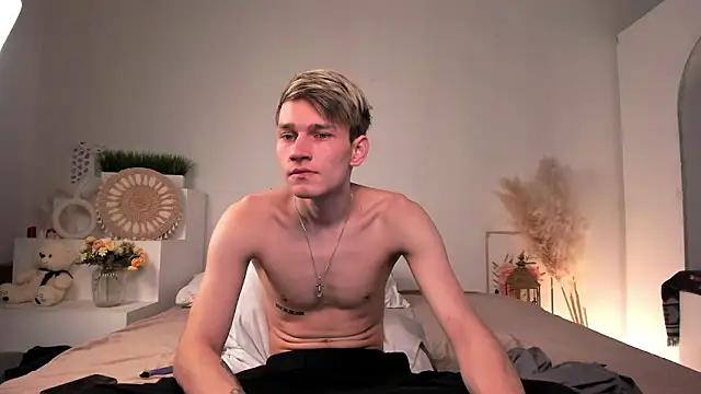 Volan_Starts live sex cam