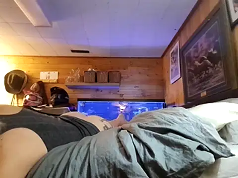 Ryan_and_Aurora live sex cam