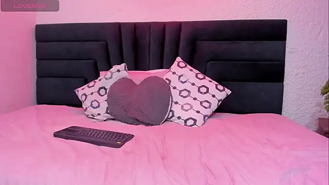 VictoriaRouge_ live sex cam