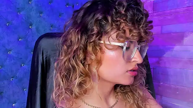 EmiliRouse_'s cam snapshot