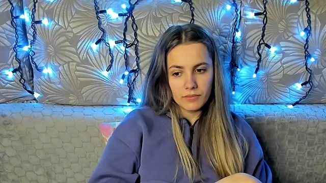 MaggieCake's cam snapshot