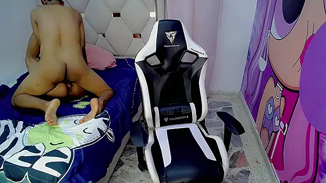 Maxwell_boys live sex cam