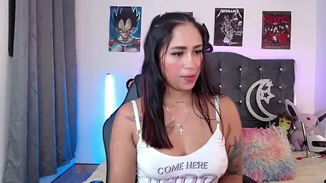 lunabritton1's cam snapshot