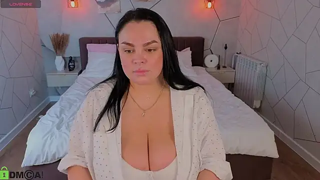 adele_crown's cam snapshot