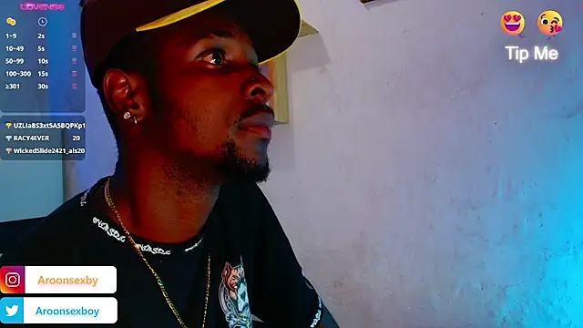 Aroonsexyboy's cam snapshot