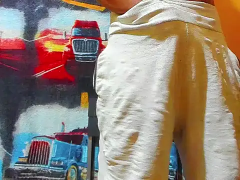 aunstin_farid1's cam snapshot