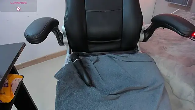 Charlotte__Benett's cam snapshot