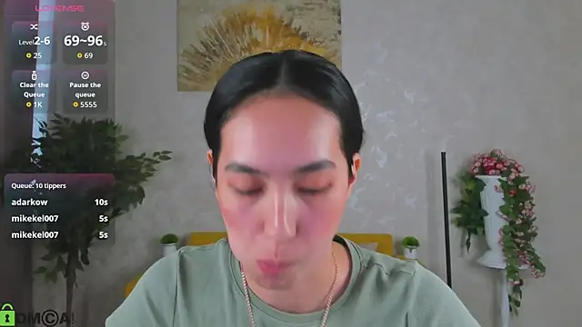 FlirtyAura's cam snapshot