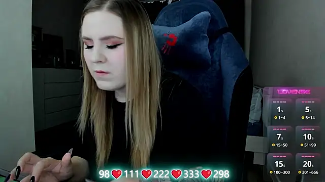 Olivia_Munk's cam snapshot