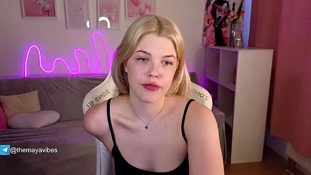 Maya_Rave live sex cam