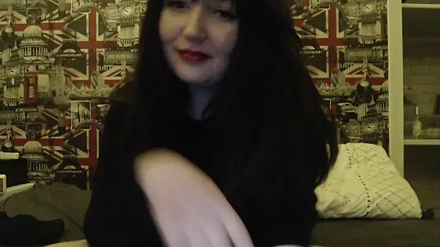 Lynylou live sex cam