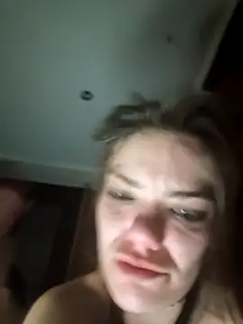 Junani2231 live sex cam