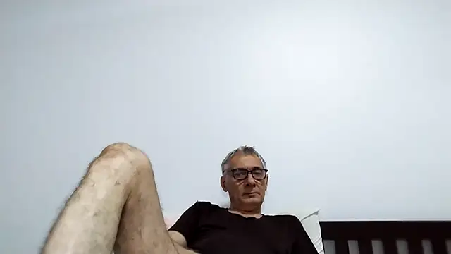 BIGUNCUTHARDCOCK live sex cam