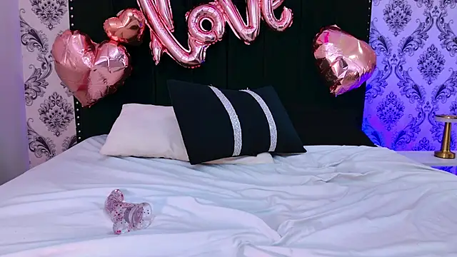 Alice-Wonders's cam snapshot