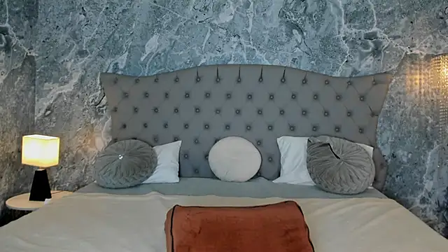 LucyLovelyy's cam snapshot