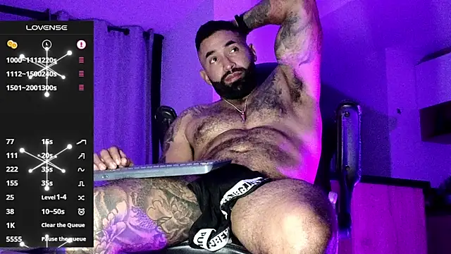 Max-prada's cam snapshot