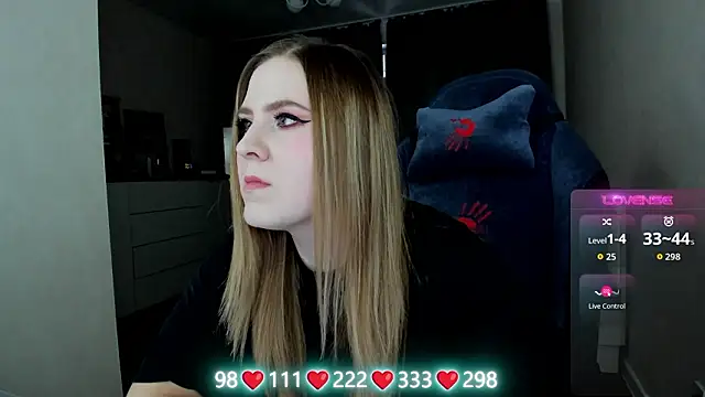 Olivia_Munk's cam snapshot