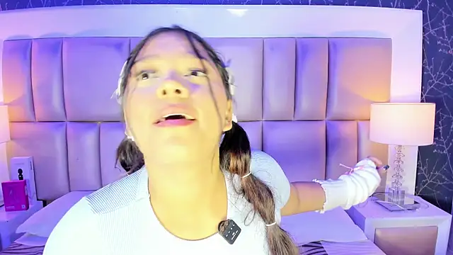 HatsaJones live sex cam