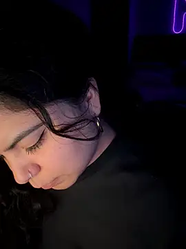 kimmiakiss22's cam snapshot