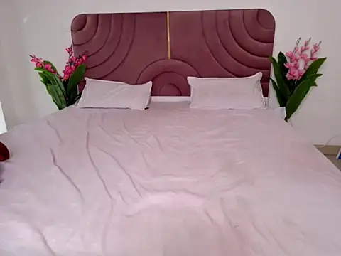 Husan-e-Jasmine's cam snapshot