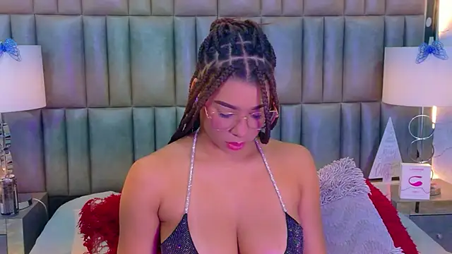 TiaraRosse's cam snapshot