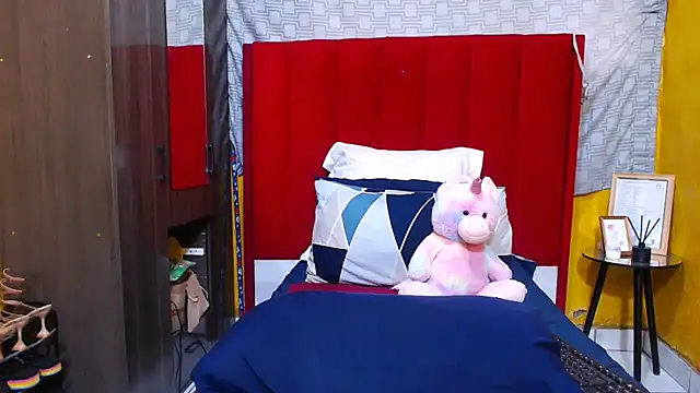 Candycrush2555's cam snapshot