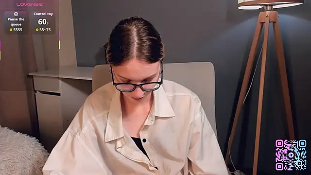 SharylSmalt live sex cam