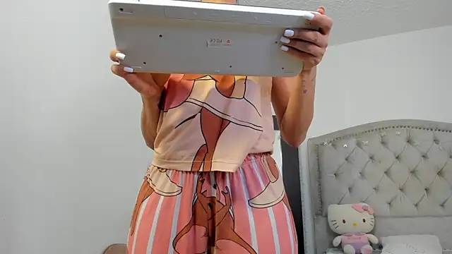 AnaRuiz's cam snapshot